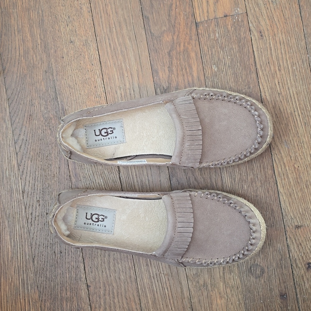 BNWOT UGG slip on shoes
